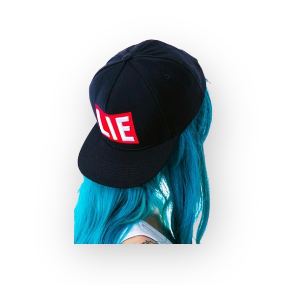 Deadstock: new UNIF x Bad Acid 𖤐 Lie Snapback Embroidered Y2K 90’s Cap 𖤐 Black - Picture 4 of 16